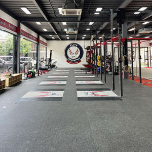 Anika Carreaux en caoutchouc de haute qualité pour gymnase professionnel commercial Revêtement de sol pour jardin - Product Image 4