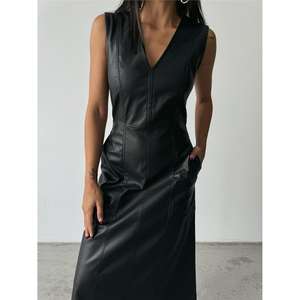 Robe en cuir noir à bretelles, longueur cocktail - Product Image 6