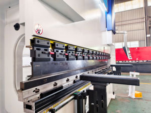 Sanxin giá tốt CNC Báo Chí phanh 2500mm 3.2m tấm kim loại thủy lực thép không gỉ Máy uốn <span class=keywords><strong>CE</strong></span> chứng nhận - Product Image 3