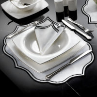 Napperon de serviette en lin biologique français de luxe Offre Spéciale à double bord brodé fait à la main en lin festonné pour hôtel personnalisé