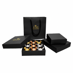 Scatola Regalo di Lusso Personalizzata con Lamina d'Oro per Confezionamento di Cioccolatini e Dolci, con Logo UV Nero e Trasparente - Product Image 4