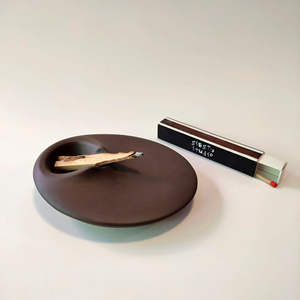 Quemador y Soporte de Incienso Artesanal de Palo Santo Peruano <span class=keywords><strong>con</strong></span> Base de Cemento para Relajación y Meditación - Product Image 4
