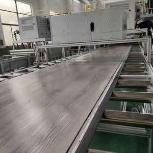 Punzonadora Cnc de Pvc para fabricación de perfiles de ventanas, máquina de perfilado de línea de producción de suelo SPC, gran oferta - Product Image 4