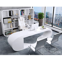 Bureau blanc moderne pour PDG et directeur, design personnalisé avec des bords arrondis et incurvés