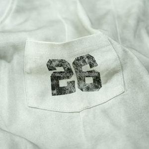 T-shirt da uomo bianca in cotone lavato effetto vintage, con stampa DTG, effetto sbiadito dal sole e strappi distressed - Product Image 4