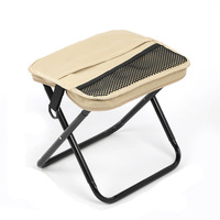 Tabouret pliant en acier inoxydable avec sangle d'épaule ultra portable, siège multi-usage pour le camping, la plage, la pêche, les pique-niques et les activités de plein air