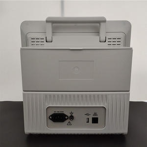 Moniteur patient multiparamètres portable Medco Yonker 8000C ECG SpO2 NIBP Resp Temp avec batterie intégrée et écran LED - Product Image 4