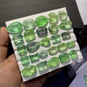 Pierres précieuses en fluorite verte facettée de formes variées pour la fabrication de bijoux, prix en gros - Product Image 1