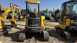 Fabriqué au Japon Petite pelle à PC35MR-3 Komatsu 3.5 tonnes d'occasion sur chenilles Komatsu PC35 avec de faibles heures de travail - Product Image 3