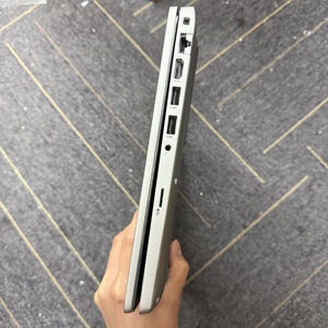 Portátil Empresarial Reacondicionado Dell 5420, Color Plateado, i7-11va Gen, 8GB RAM, 256GB SSD, Pantalla Táctil de 14 Pulgadas, Venta al Por Mayor - Product Image 5