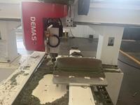 Petit routeur CNC 5 axes à deux tables personnalisé pour l'artisanat prix bon marché Mini fraiseuse CNC 5 axes