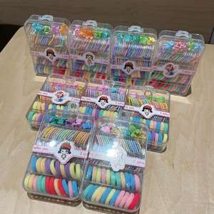 Çocuklar için Yeni Yüksek Esnek Plastik/Reçine Tüy Bırakmayan Lastik Toka Şeker Renkli Saç Bağlama Kutulu Toka Unisex Saç Tokası - Product Image 3