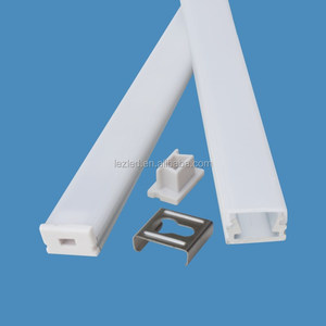 Échantillon gratuit de diffuseur de bande lumineuse LED <span class=keywords><strong>en</strong></span> profil <span class=keywords><strong>T</strong></span> <span class=keywords><strong>en</strong></span> alliage d'<span class=keywords><strong>aluminium</strong></span> avec couvercle <span class=keywords><strong>en</strong></span> PC, finition anodisée argentée - Product Image 2