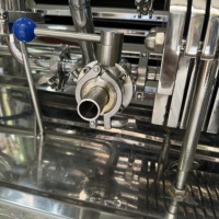 Machine de production de parfum en acier inoxydable 50L 100L 200L 500L avec agitateur, mélangeur, moteur et filtre pour le mélange de parfums