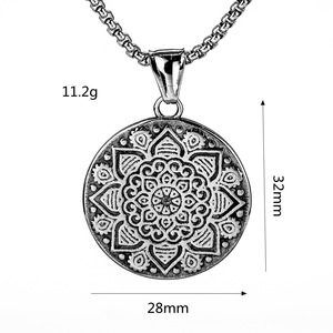 Collier pendentif en acier inoxydable pour hommes, motif floral, design géométrique, cadeau pour assortir aux vêtements - Product Image 5