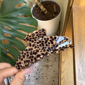 ตัวเลือกสีหลากหลาย ดีไซน์ทันสมัย กิ๊บติดผมอะซิเตทสำหรับผู้หญิงขนาด 10.5 ซม. กิ๊บแบบคลาสสิก กิ๊บหนีบผมอะซิเตทสุดหรู - Product Image 5