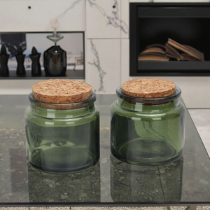 Pot à bougie en verre vert ambré clair écologique de 80ml 200ml avec couvercle en liège pour Noël, Pâques et la Saint-Valentin - Product Image 3