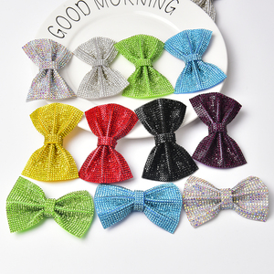 Delicados Apliques de Cristal con Pedrería Colorida en Forma de Lazo para Coser en Zapatos, Bolsos y Accesorios de Decoración para Bodas - Product Image 4