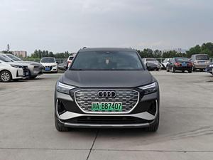 <span class=keywords><strong>Audi</strong></span> Q4 E-tron 40 SUV électrique d'occasion 2023, longue autonomie, véhicule électrique intelligent, prêt à l'exportation, blanc sur noir - Product Image 1