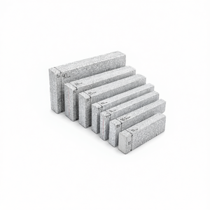 Granito Natural, Granito para Bordillos 150x200x1000, Gris Rosado, Alta Resistencia a la Abrasión, Superficie Pulida y Aserrada - Product Image 3