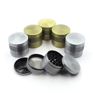 Molino de Hierbas Metálico Joli de 4 Capas con Rayas Verticales en Varios Tamaños para Tiendas de Fumadores, Productos para Fumar, Suministros, Molinillo de Tabaco Personalizado - Product Image 1