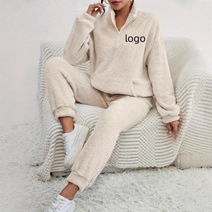 Completo Casual da Donna con Felpa con Cappuccio e Pantaloni con Tasca a Marsupio, Set 2 Pezzi Unico per Casa, Pigiama, Tuta Sportiva - Product Image 1