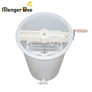 Extracteur de miel manuel en plastique à 2 cadres MengerBee, équipement d'apiculture pratique, haute efficacité pour le traitement du miel - Product Image 4