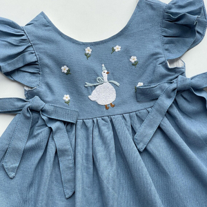 Vestido de Verano Personalizado de Lujo Clásico para Perros, con Bordado de Ganso Estúpido y Margaritas, en Algodón Suave - Product Image 5