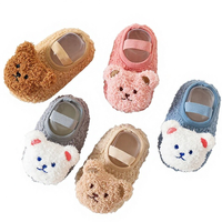 Chaussettes de sol antidérapantes pour bébés et jeunes enfants, motif ours mignon, chaussons chauds et confortables pour garçons et filles