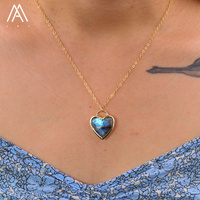 Collier avec pendentif en pierre en forme de petit cœur, colliers à breloques en cristaux de guérison facettés, bijoux en gros