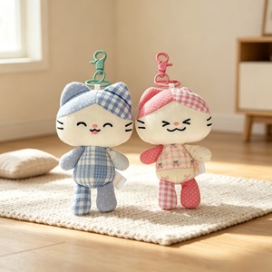 Grazioso Portachiavi Gatto <span class=keywords><strong>in</strong></span> Peluche <span class=keywords><strong>in</strong></span> Tessuto di Poliestere, Adorabile Gattino con Imbottitura <span class=keywords><strong>in</strong></span> Cotone PP, Ciondolo per Borsa, Regalo Animale di Peluche - Product Image 2