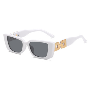 Lunettes de soleil carrées 2026 à chaîne diamantée creuse UV400, monture complète, confortables, légères, style urbain, vente en gros UE US - Product Image 5