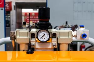 อุปกรณ์พ่นโพลียูรีเทนแบบรีโมทคอนโทรล CNMC-R รุ่น Superior พร้อมระบบทำความร้อน 7.5 กิโลวัตต์ และแรงดัน 11 เมกะปาสคาล - Product Image 5