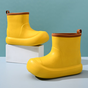 Bottes de pluie pour femmes, mi-mollet, semelle épaisse, antidérapantes, imperméables, EVA, couleur unie, jaune clair, pour l'été - Product Image 4
