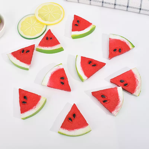 Rodajas de sandía artificiales realistas, decoración de frutas falsas realistas para accesorios de fotografía de Halloween - Product Image 6