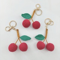 Porte-clés en crochet faits main en gros, breloques de sac en forme de cerise tricotées et tissées, breloques de sac à main, porte-clés cerise pour sac