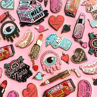 Hadiah Pribadi Pin Kerah Kustom Logam Paduan Seng Die Casting Pin Enamel Keras