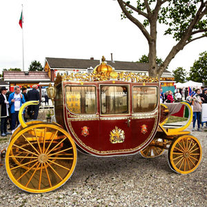 عربة سياحية ملكية تجرها الخيول الفيكتورية - Product Image 4
