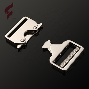 Boucle de ceinture en métal zinc personnalisée Lihui pour chaussures homme, ajusteur latéral à dégagement rapide, motif lettre logo <span class=keywords><strong>moteur</strong></span>, boucle de collier pour chien - Product Image 4