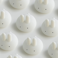 MUID Veilleuse lapin mignon Tangyuan petite lampe d'alimentation LED abat-jour en gel de silice blanc pour chambre à coucher lit sommeil usage résidentiel