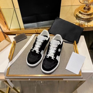 Hombres y mujeres directo de fábrica al por mayor 2025 Primavera Verano nuevos zapatos de estilo para caminar CC de marca de lujo de alta calidad - Product Image 3