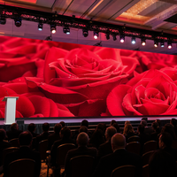 Pantalla LED de Alquiler P2.5 de 500x500 mm, Empalme sin Costuras, Video Wall LED HD a Todo Color para Lanzamiento de Eventos Corporativos