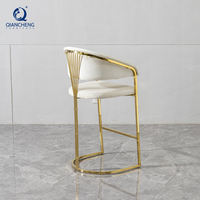 Tabourets de bar QIANCHENG en métal doré, chaises de bar d'angle pour salon, mobilier de bar à jus, chaise blanche super confortable