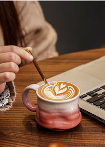 Mug à café en porcelaine à motif plissé fait main en gros, tasse à thé en céramique irrégulière, changement de four, ensemble cadeau d'affaires, tasse à eau rétro - Product Image 2