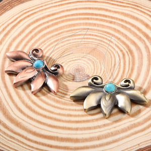 Al por mayor, enhebrador de agujas de plástico vintage con diseño, accesorios de costura de lujo ligeros, ganchos de varios colores, nuevo estado <span class=keywords><strong>para</strong></span> - Product Image 4