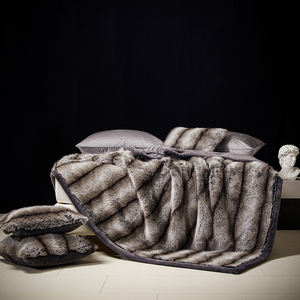 Couverture de luxe en fausse fourrure de renard <span class=keywords><strong>d</strong></span>épouillée couvertures en polaire de lait jeter Double couche réversible lapin polaire couvre-lit couette pour l'hiver - Product Image 3