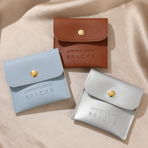 Pochette d'emballage pour bijoux en cuir PU 8x8cm avec logo personnalisé pour boucles d'oreilles, colliers, bagues – Rangement de qualité pour bijoux - Product Image 3