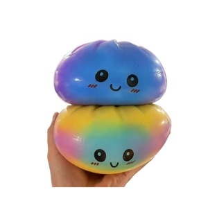 Giocattoli Squishy Super Mega Rainbow Dumpling Needo da 15cm, Giocattoli Antistress Glitterati a Forma di Panino per Alleviare lo Stress - Product Image 5