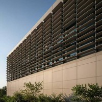 Façade à lamelles en aluminium facile d'entretien pour les bâtiments hôteliers