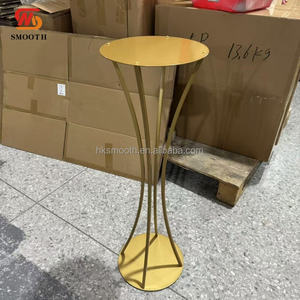 ช่อดอกไม้สีสันสดใสสไตล์สปริง วางบนโต๊ะสำหรับตกแต่งงานแต่งงาน - Product Image 3